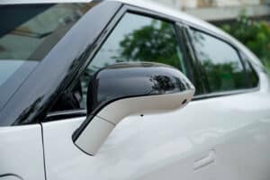 VinFast VF7 màu trắng