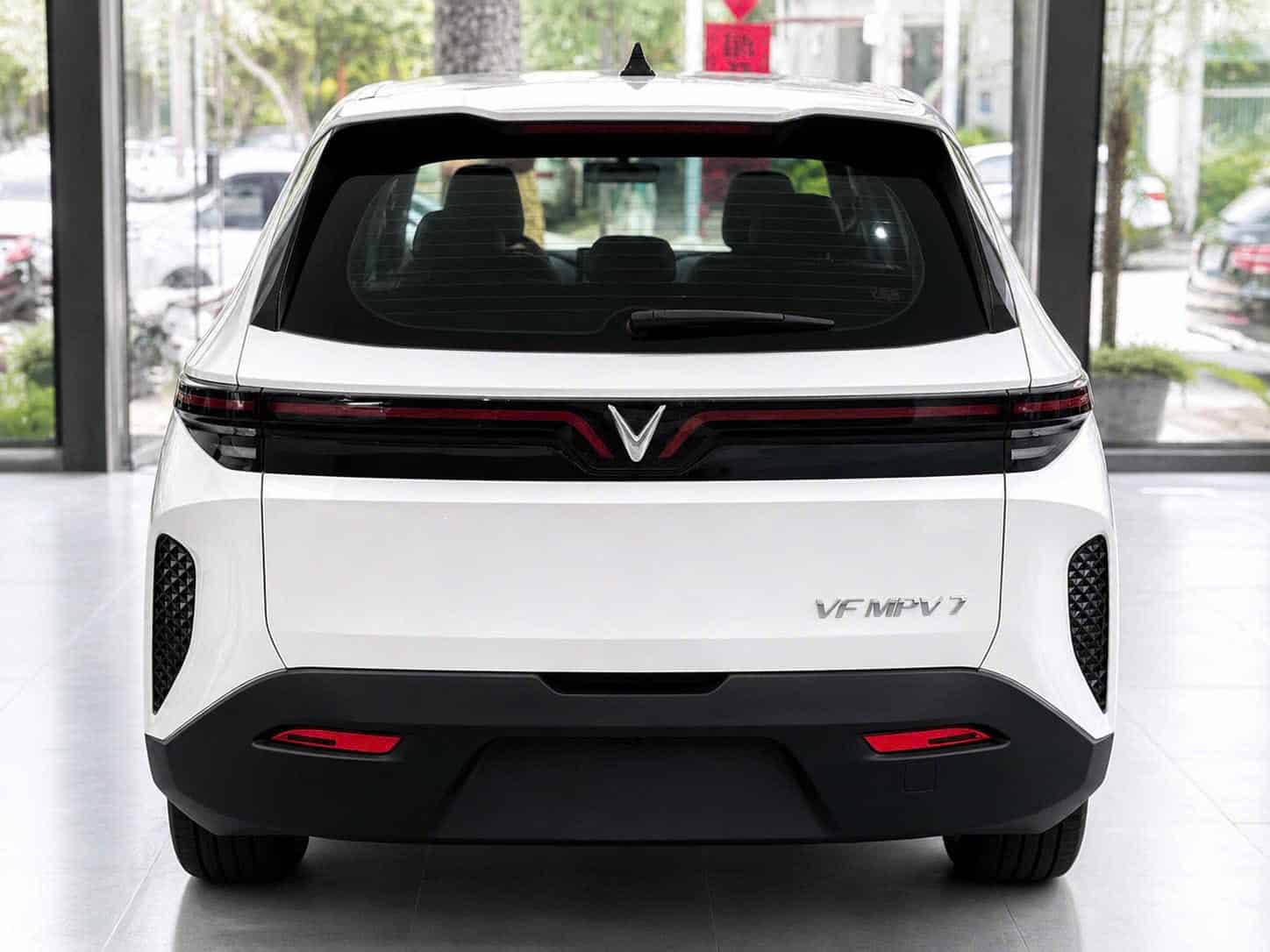 VinFast Limo Green Màu Trắng