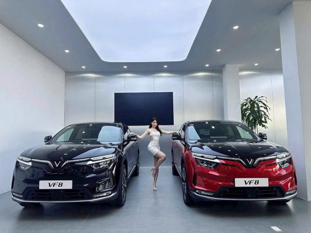 VinFast VF8